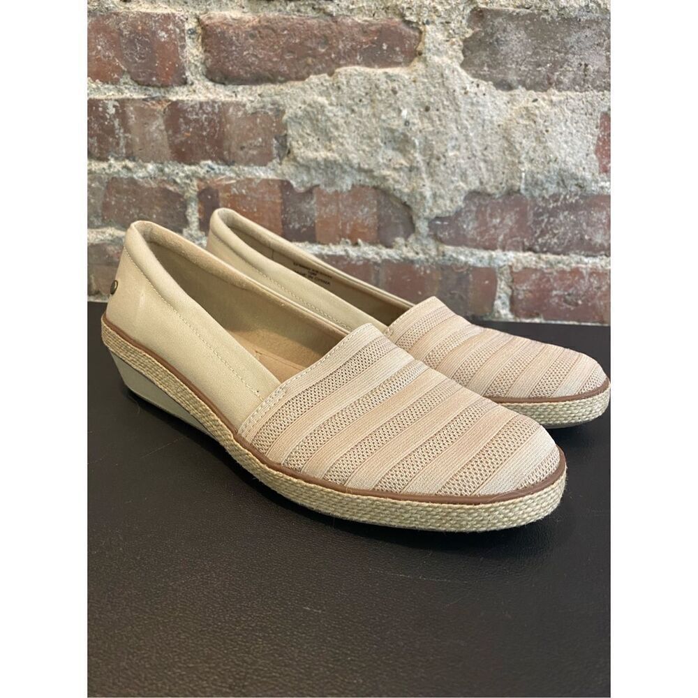 Grasshoppers  Cream Semi-Casual Mesh Round Toe 1” Wedge Shoe Women’s 10M